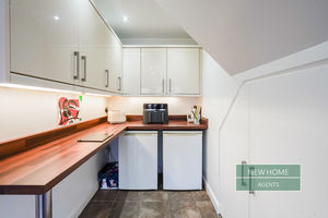 Photo 16- click for photo gallery